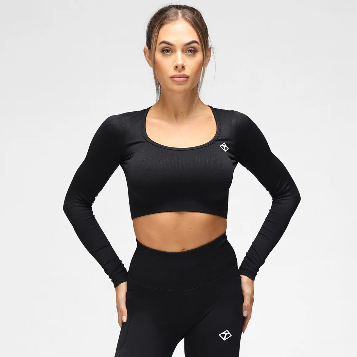 Black Ribbed Seamless Long Sleeved Crop Top