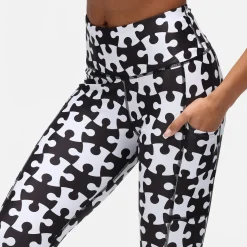 Monochrome Jigsaw Capri