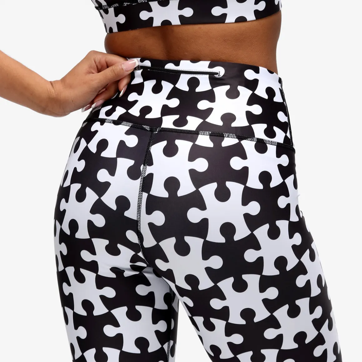 Monochrome Jigsaw Leggings