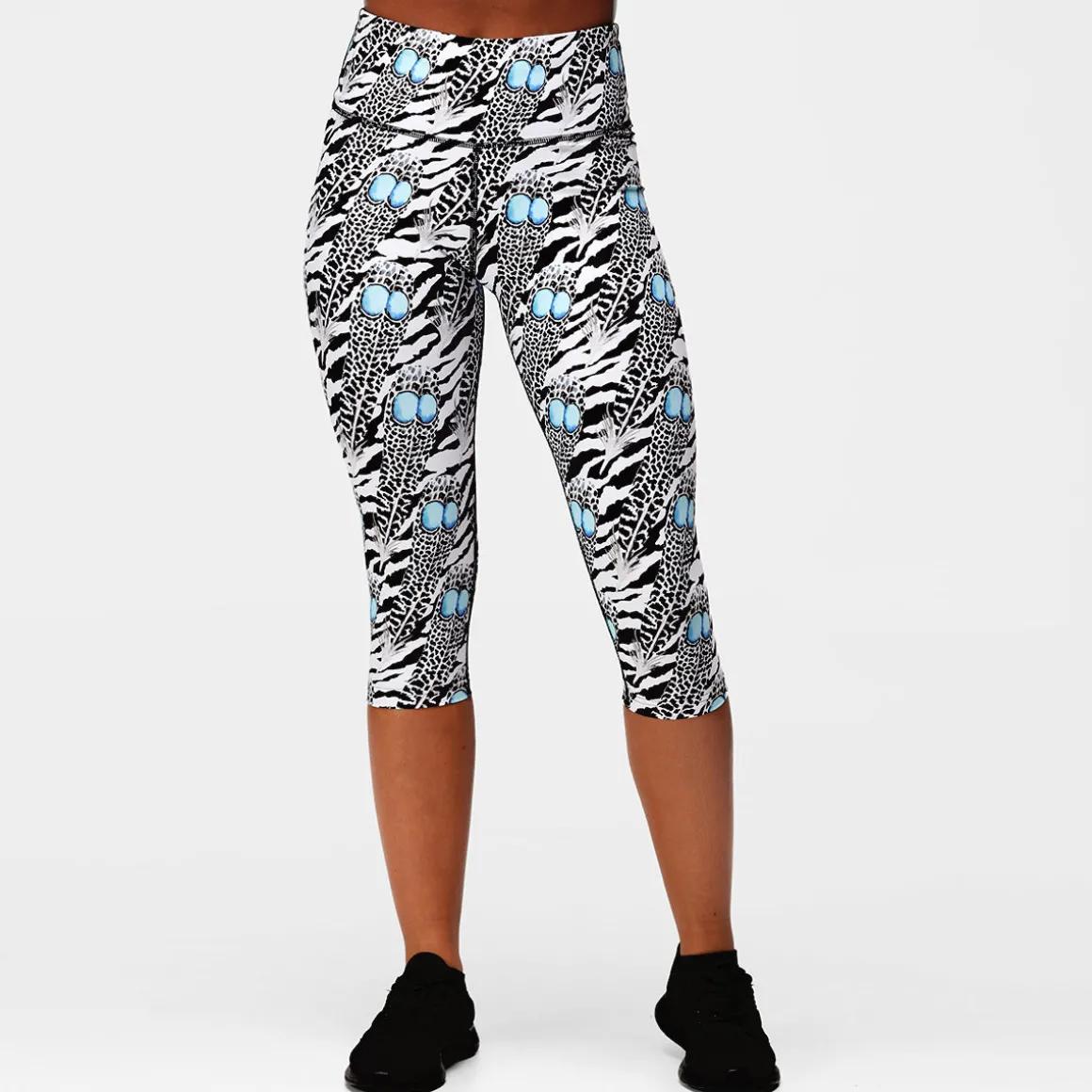 Monochrome Quill Capri